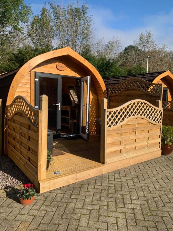 Conifer Cabins Fort William Esterno foto