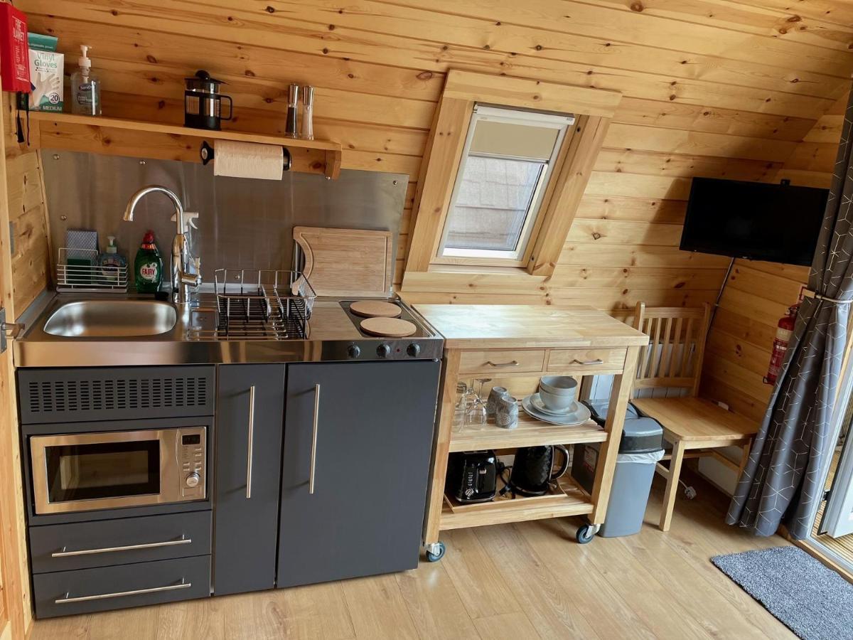 Conifer Cabins Fort William Esterno foto