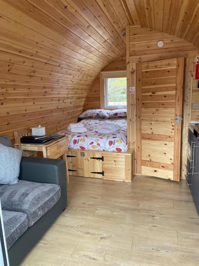 Conifer Cabins Fort William Esterno foto
