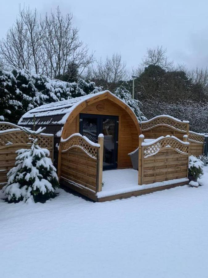 Conifer Cabins Fort William Esterno foto