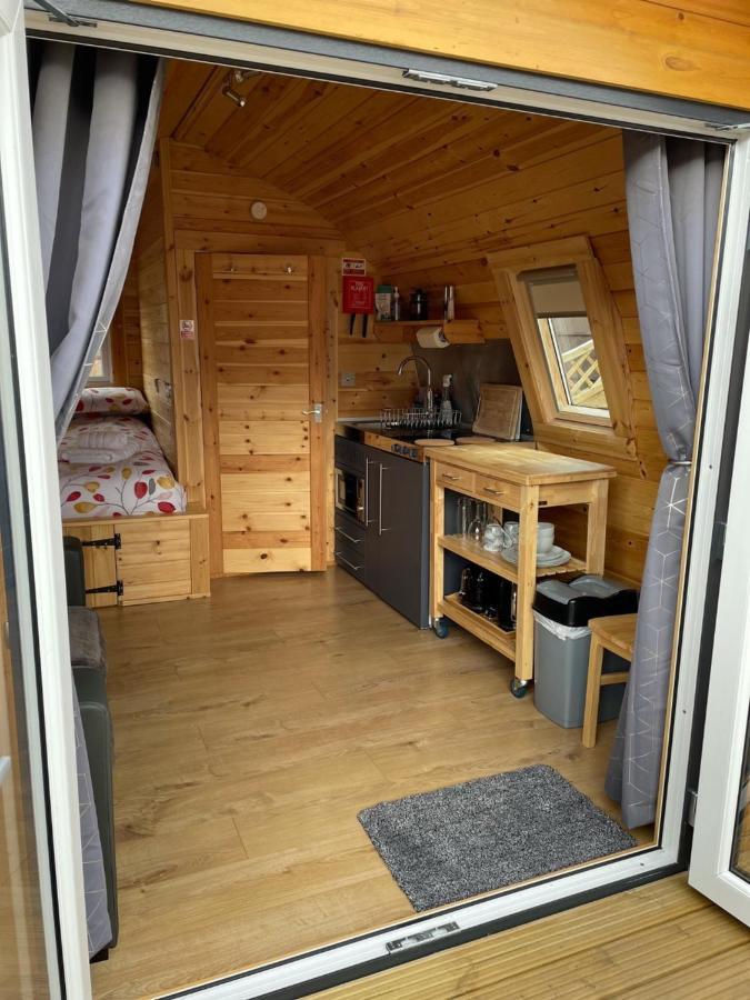 Conifer Cabins Fort William Esterno foto