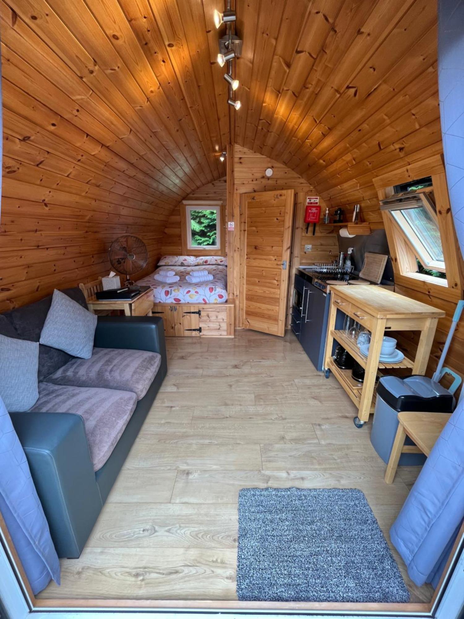 Conifer Cabins Fort William Esterno foto