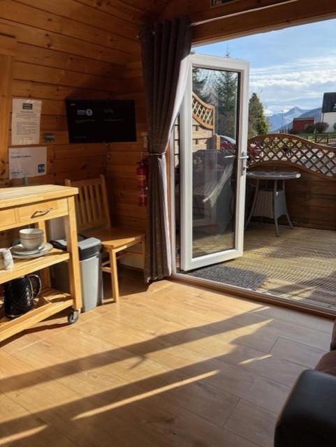 Conifer Cabins Fort William Esterno foto